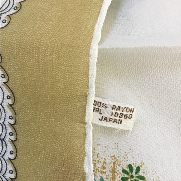 VTG Butterfly Scarf - Picture 5 of 5